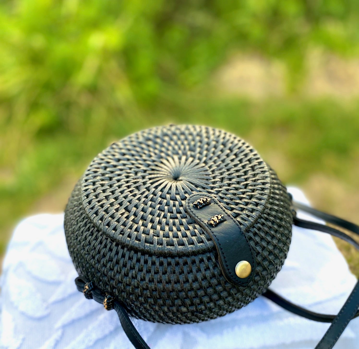 Black round rattan online bag