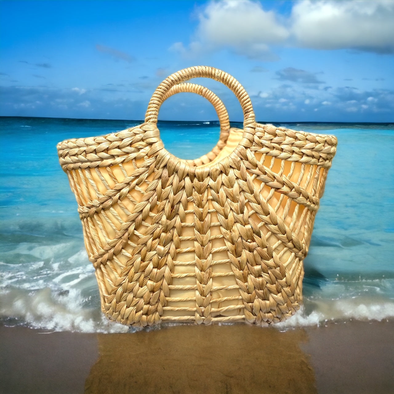 Cable Beach Water Hyacinth Tote